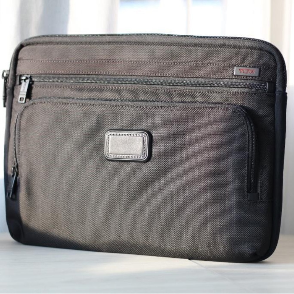 TUMI Carrying Case for 11” tablet Unisex in Black